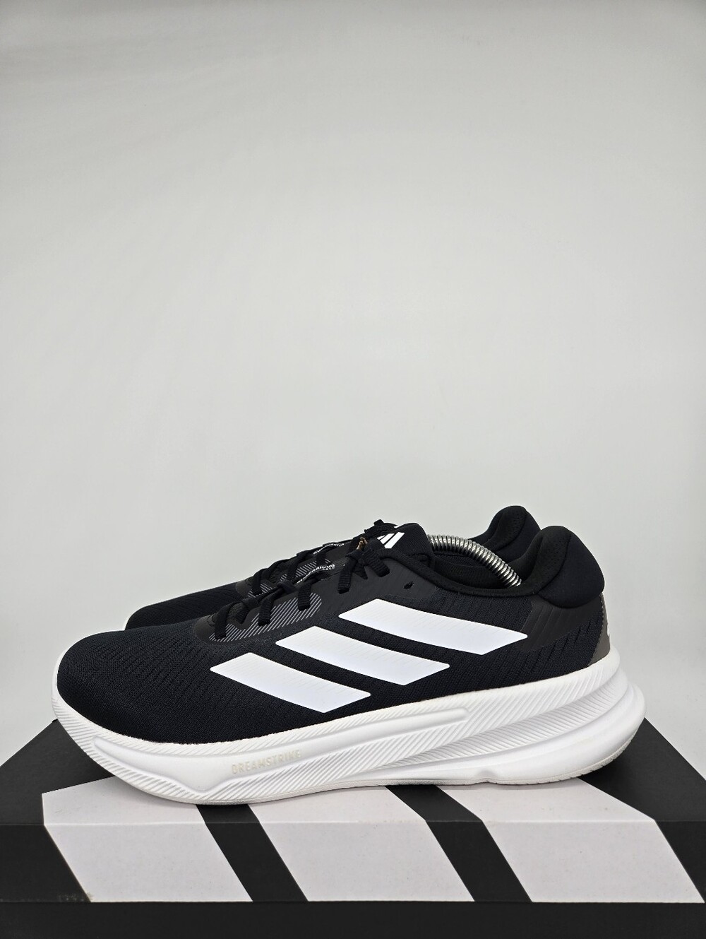 adidas Men's Supernova Ease JI1426 Core Black Cloud White Running Shoes Size 11